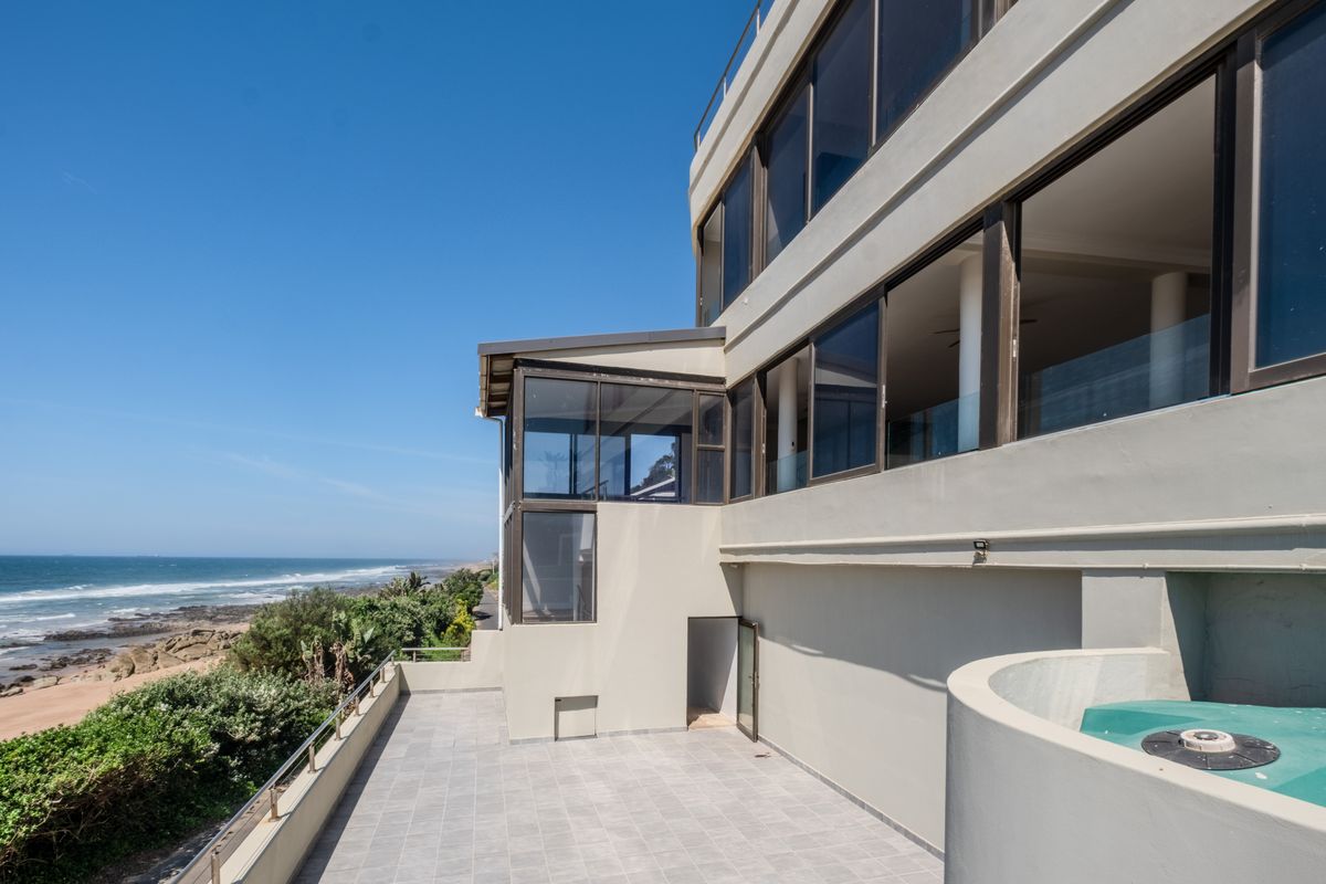 Spectacular Multi-Level Beachfront Home with Boutique Guesthouse Potential - Photo 2