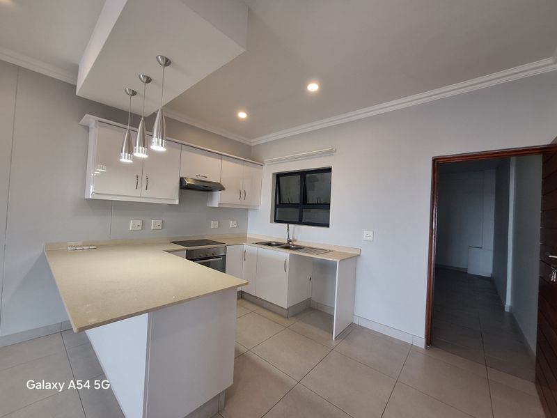 Penthouse with Exclusive Roof Garden - Photo 3