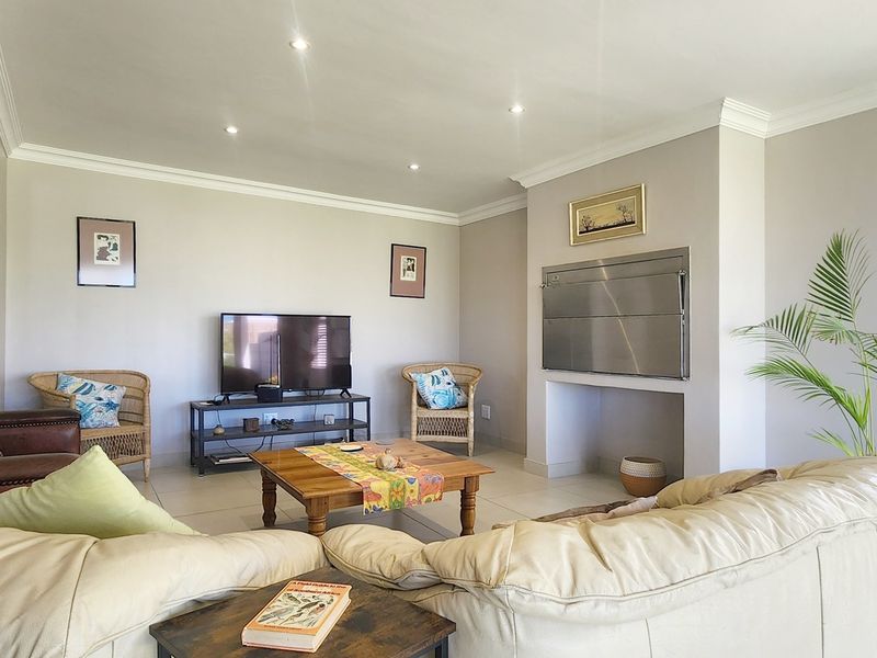 FAMILY HOME AVAILABLE FOR LONG-TERM RENTAL IN AGULHAS - Photo 10
