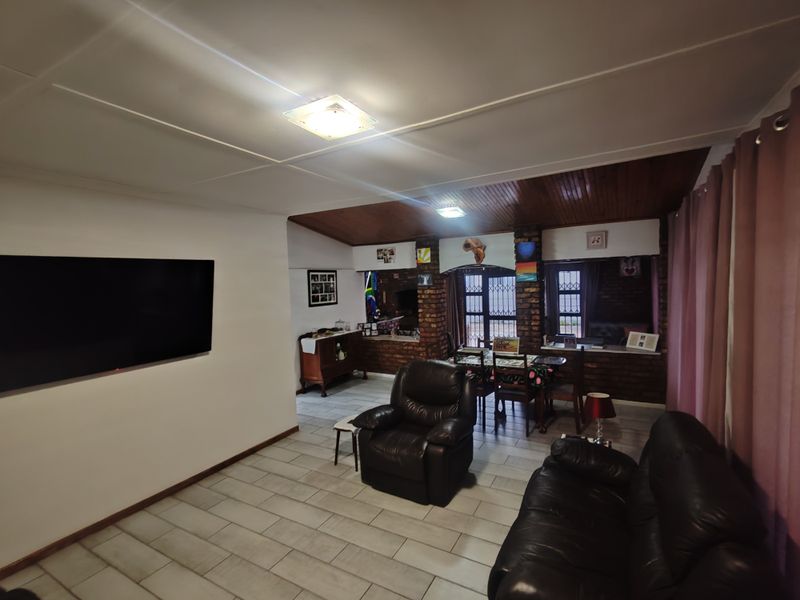 Property for sale in Winsor Park Despatch - Photo 5