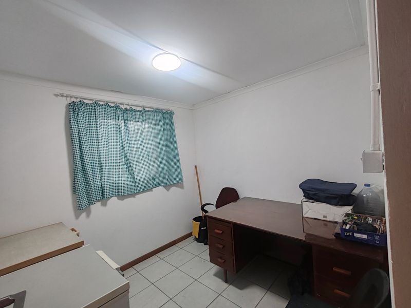 Property for sale in Winsor Park Despatch - Photo 4