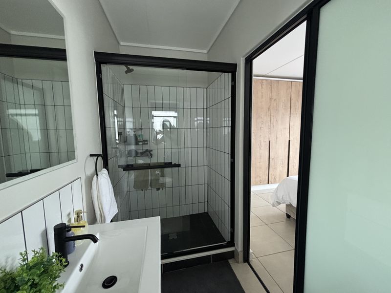 Modern 2-Bedroom Apartment in The Reid Lifestyle Estate - Photo 4