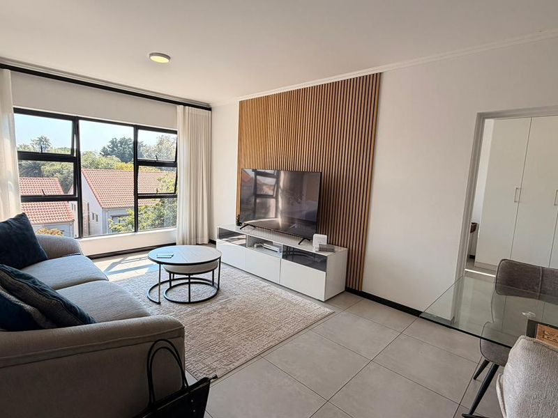 Modern 3-Bedroom 2 Bathroom Apartment with Backup Power at Key West - Photo 8