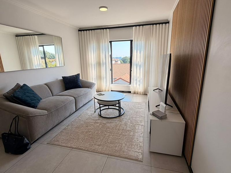 Modern 3-Bedroom 2 Bathroom Apartment with Backup Power at Key West - Photo 6