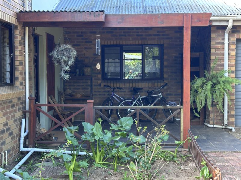 4 Bedroom Facebrick - The Island - Photo 10