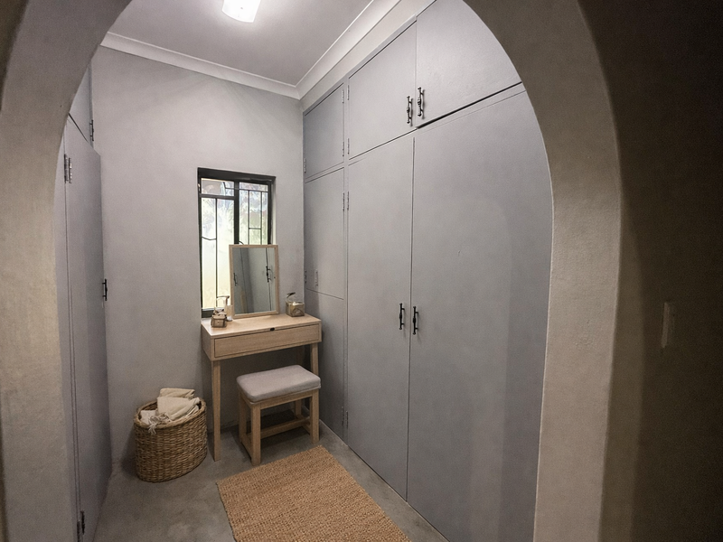 Charming 3 Bedroom Family Home with Flatlet in Cashan - Photo 10