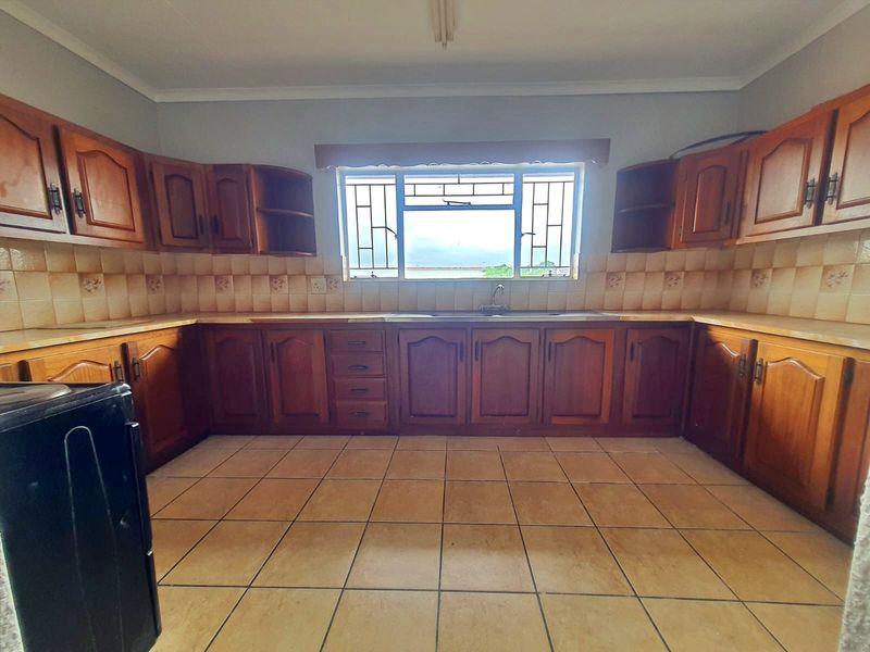 Spacious 2 Bedroom Apartment in the heart of Potchefstroom - Photo 4