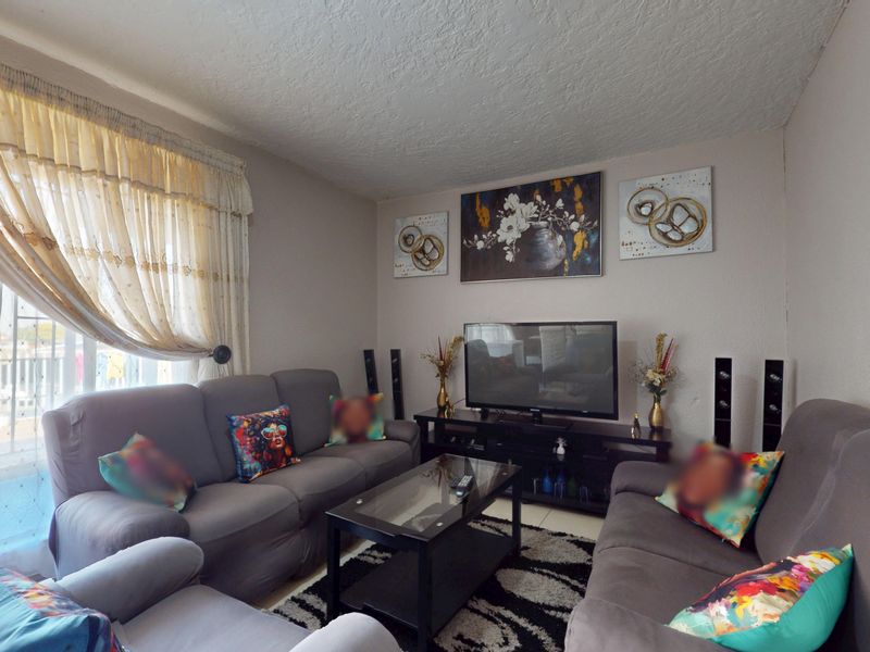 Charming bedroom sectional title for sale in Elsburg, Germiston – your perfect home awaits! - Photo 10