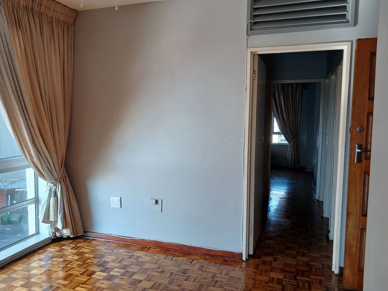 APPEALING 2-BED 2-BATH APARTMENT -  OPEN & SEA VIEWS NORTH BEACH - Photo 8