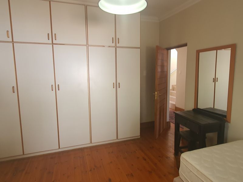 Prime Address – Spacious Home with Harbour Views | Priced to Sell - Photo 10