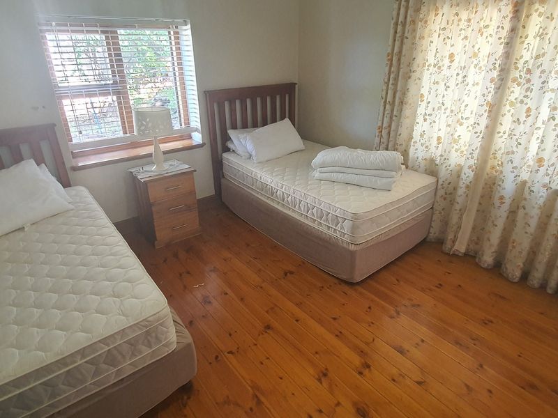 Prime Address – Spacious Home with Harbour Views | Priced to Sell - Photo 9