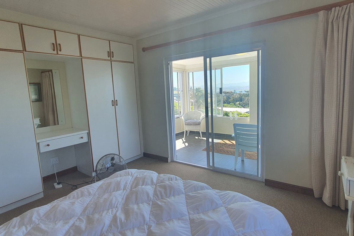 Prime Address – Spacious Home with Harbour Views | Priced to Sell - Photo 5