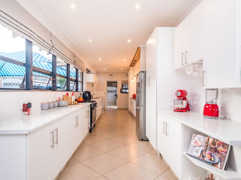 Bidding To Start From R1 895 000  Live NON Distressed Auction - Photo 6