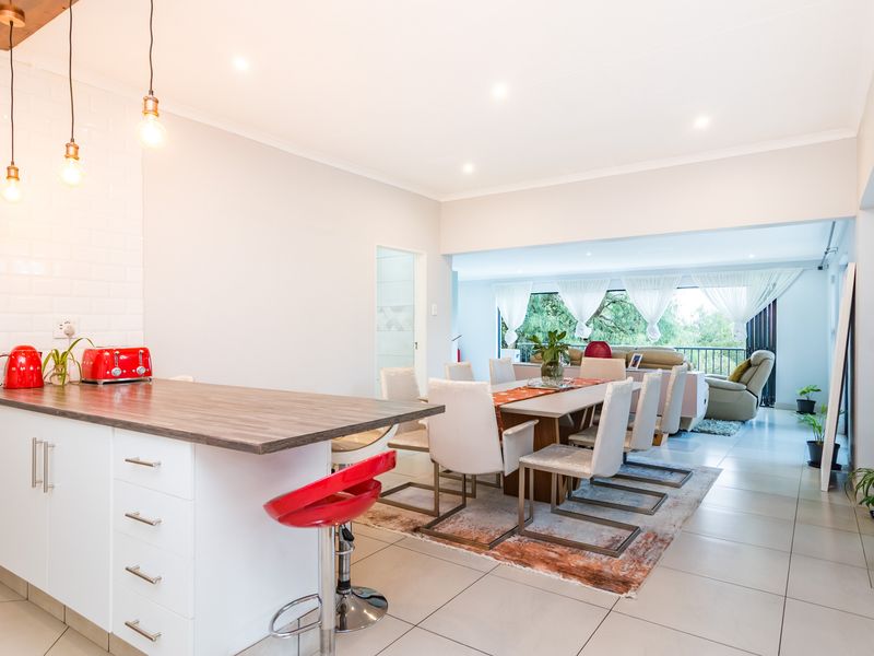 Bidding To Start From R1 895 000  Live NON Distressed Auction - Photo 3