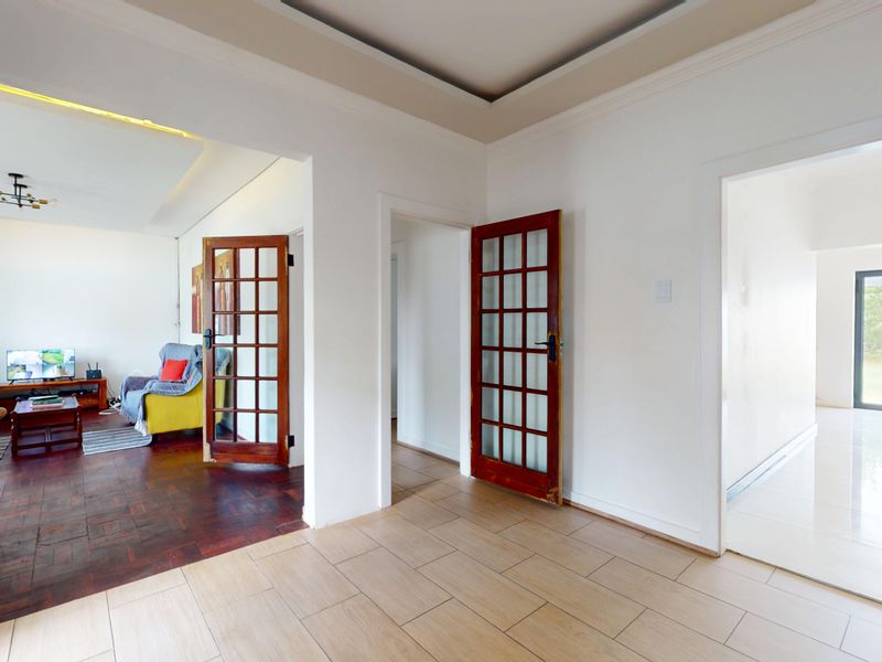 Starting to bid from R1,599,000! Non-Distressed Live Luxury Auction! - Photo 6