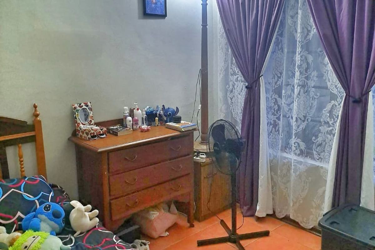 Prime Investment Opportunity: Three-Bedroom Simplex in Heart of Arboretum - Photo 4