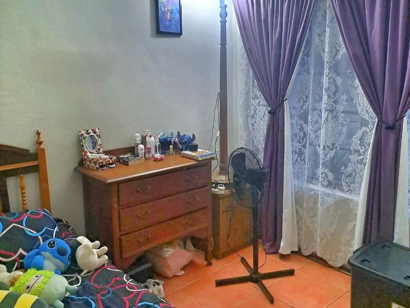 Prime Investment Opportunity: Three-Bedroom Simplex in Heart of Arboretum - Photo 4