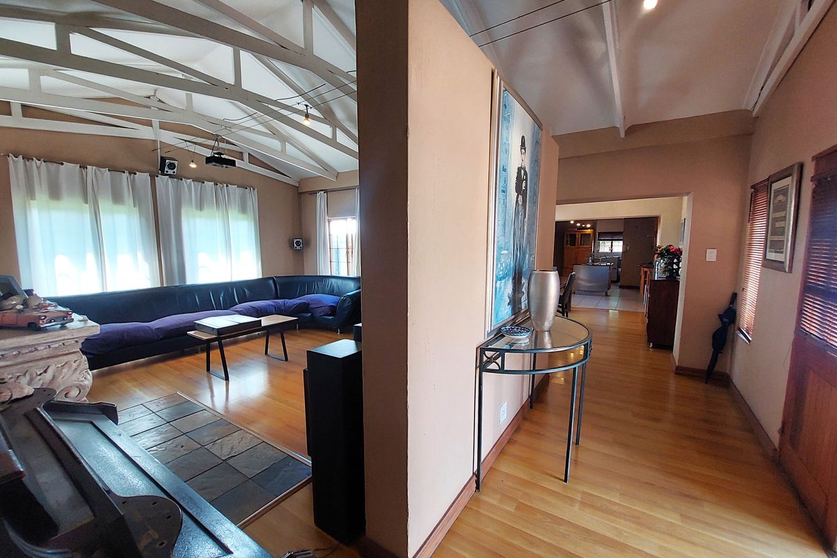 Family living with a flatlet on the Ridge - Photo 5