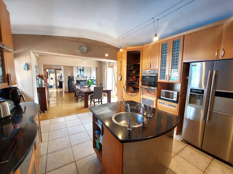 Family living with a flatlet on the Ridge - Photo 10