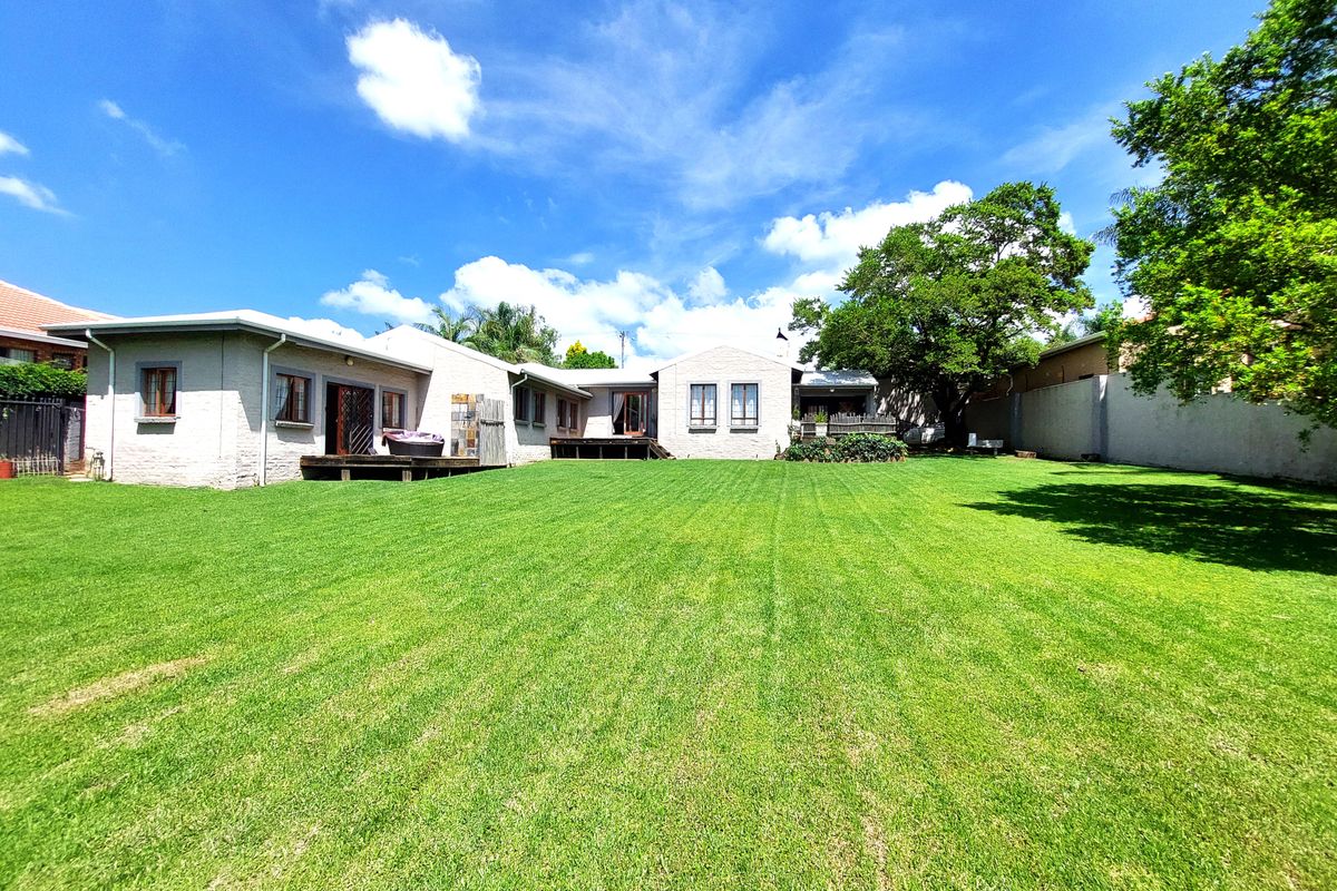 Family living with a flatlet on the Ridge - Photo 2