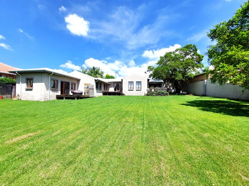 Family living with a flatlet on the Ridge - Photo 2