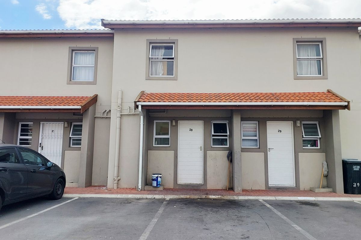 2-Bedroom Semi-Detached Home in the Heart of Eersterivier - Photo 2