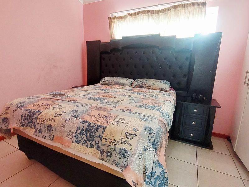 2-Bedroom Semi-Detached Home in the Heart of Eersterivier - Photo 6