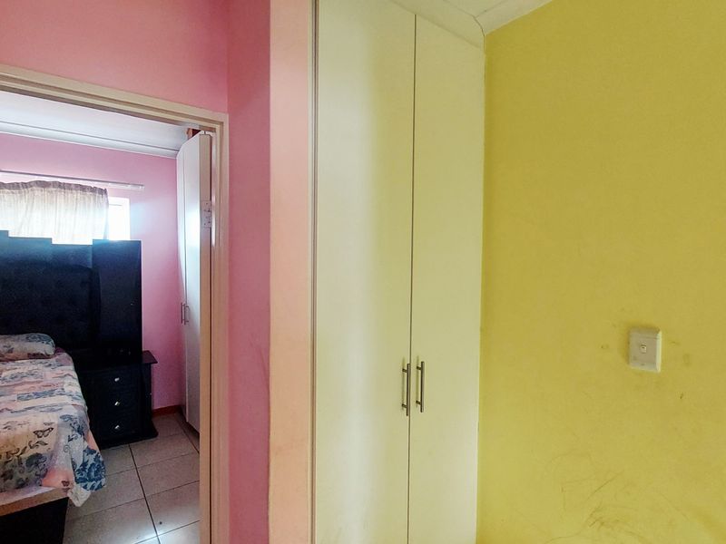 2-Bedroom Semi-Detached Home in the Heart of Eersterivier - Photo 5