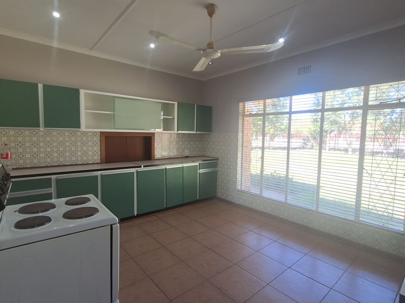 House for sale near main street - Photo 7