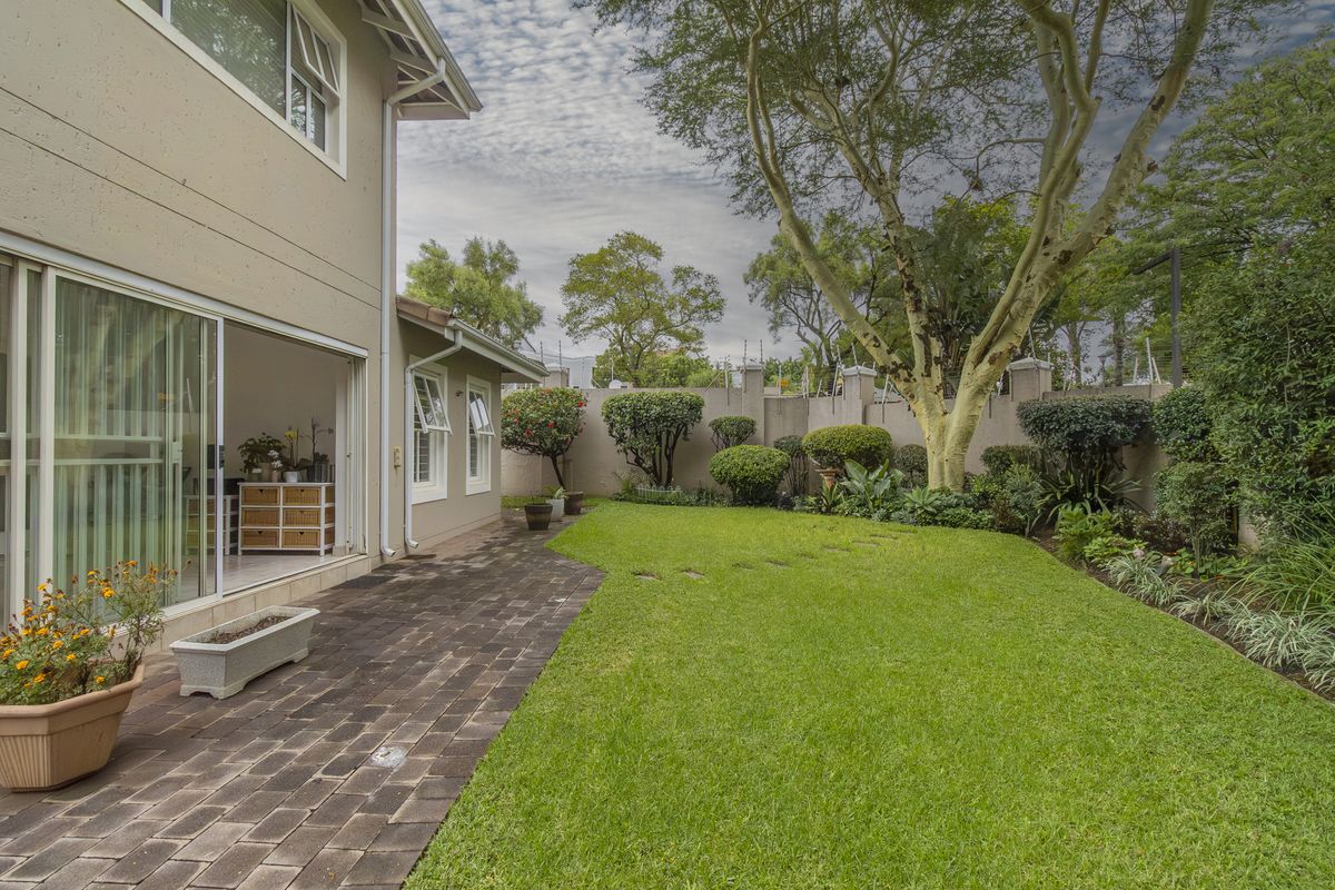 Freestanding Home In Boutique Style Complex- Show House Sunday By Appointment - Photo 2