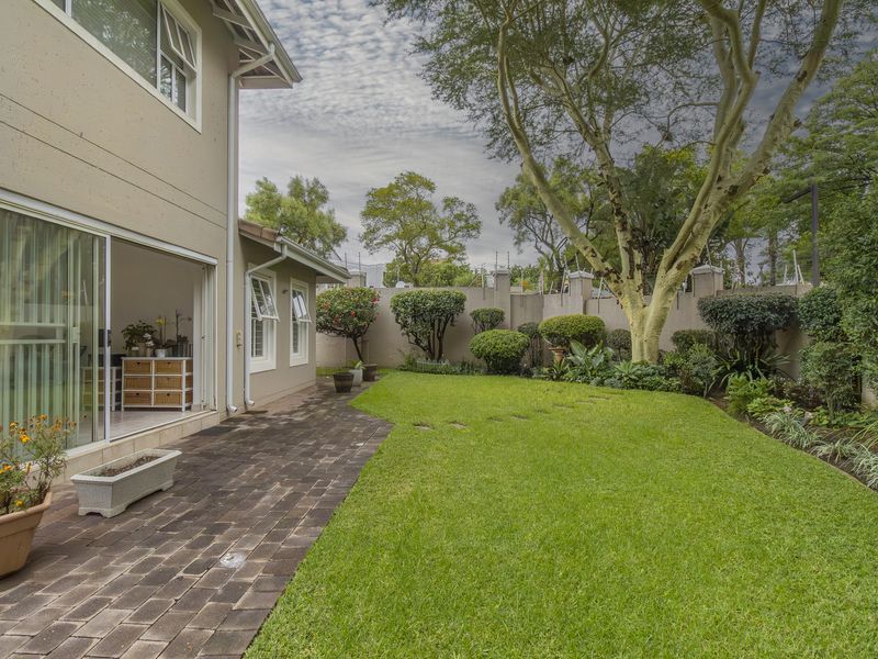 Freestanding Home In Boutique Style Complex- Show House Sunday By Appointment - Photo 2