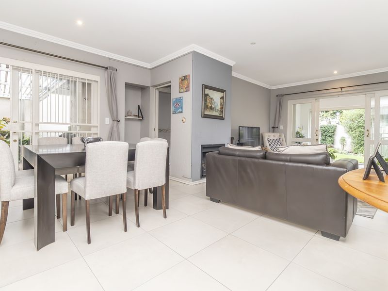 Freestanding Home In Boutique Style Complex- Show House Sunday By Appointment - Photo 4