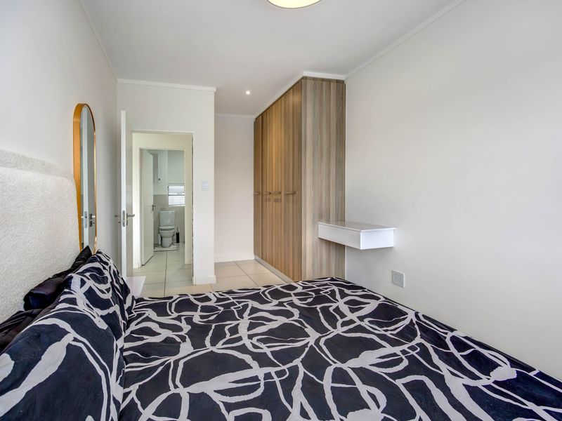 Modern one bedroom apartment in Lonehill - Photo 4