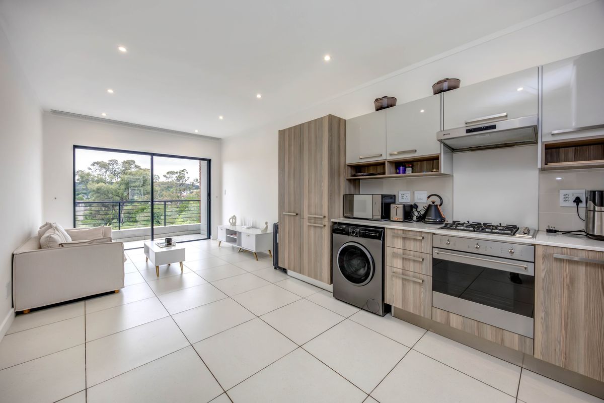 Modern one bedroom apartment in Lonehill - Photo 2