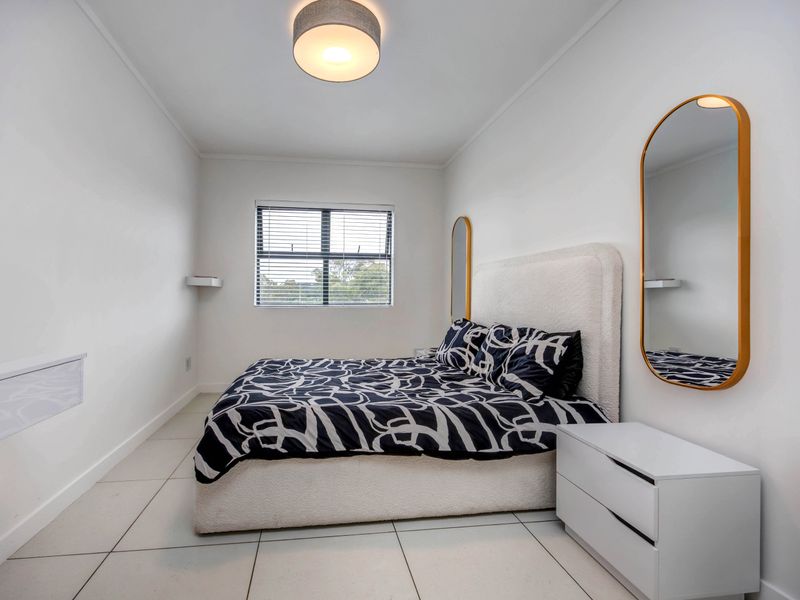Modern one bedroom apartment in Lonehill - Photo 6