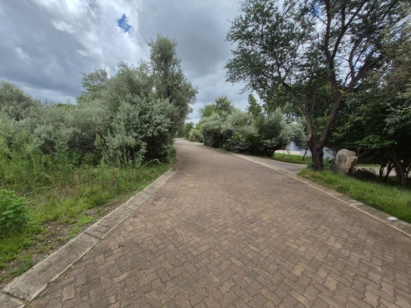 Vacant Stand in Prestigious Vaal de Grace Nature Estate - Photo 2