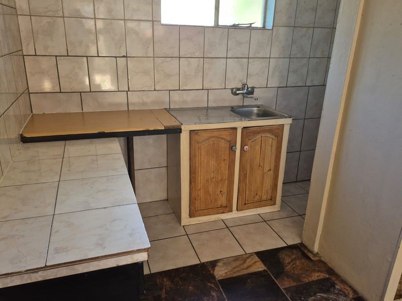 Great Investment Opportunity – 6 Units - Photo 5