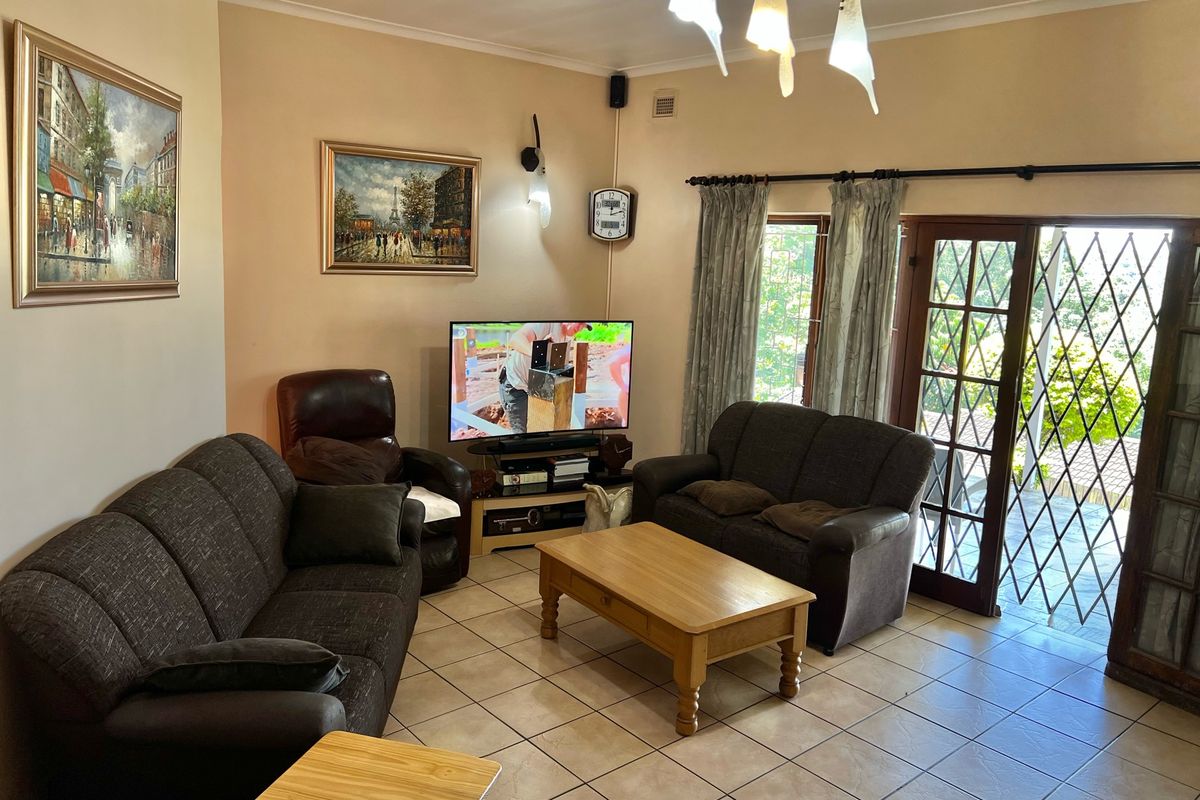 3 Beds  Wakesleigh Investors Student Accommodation - Photo 2