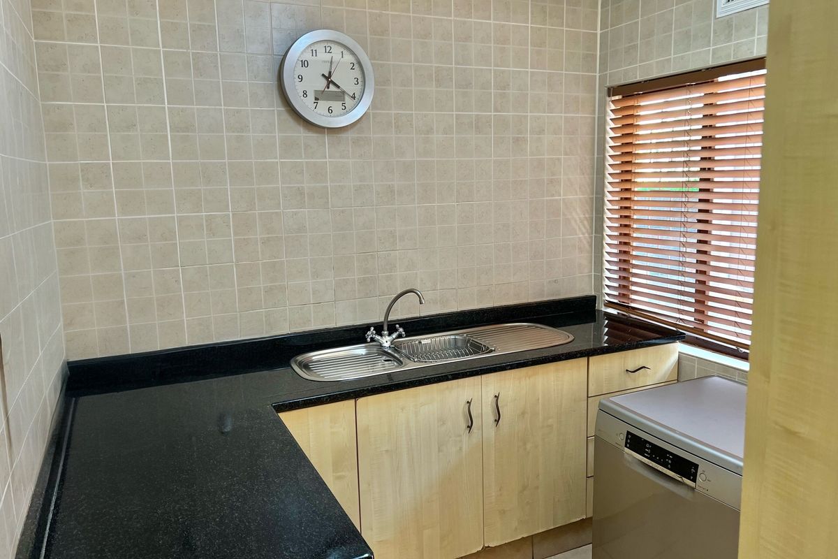 3 Beds  Wakesleigh Investors Student Accommodation - Photo 5