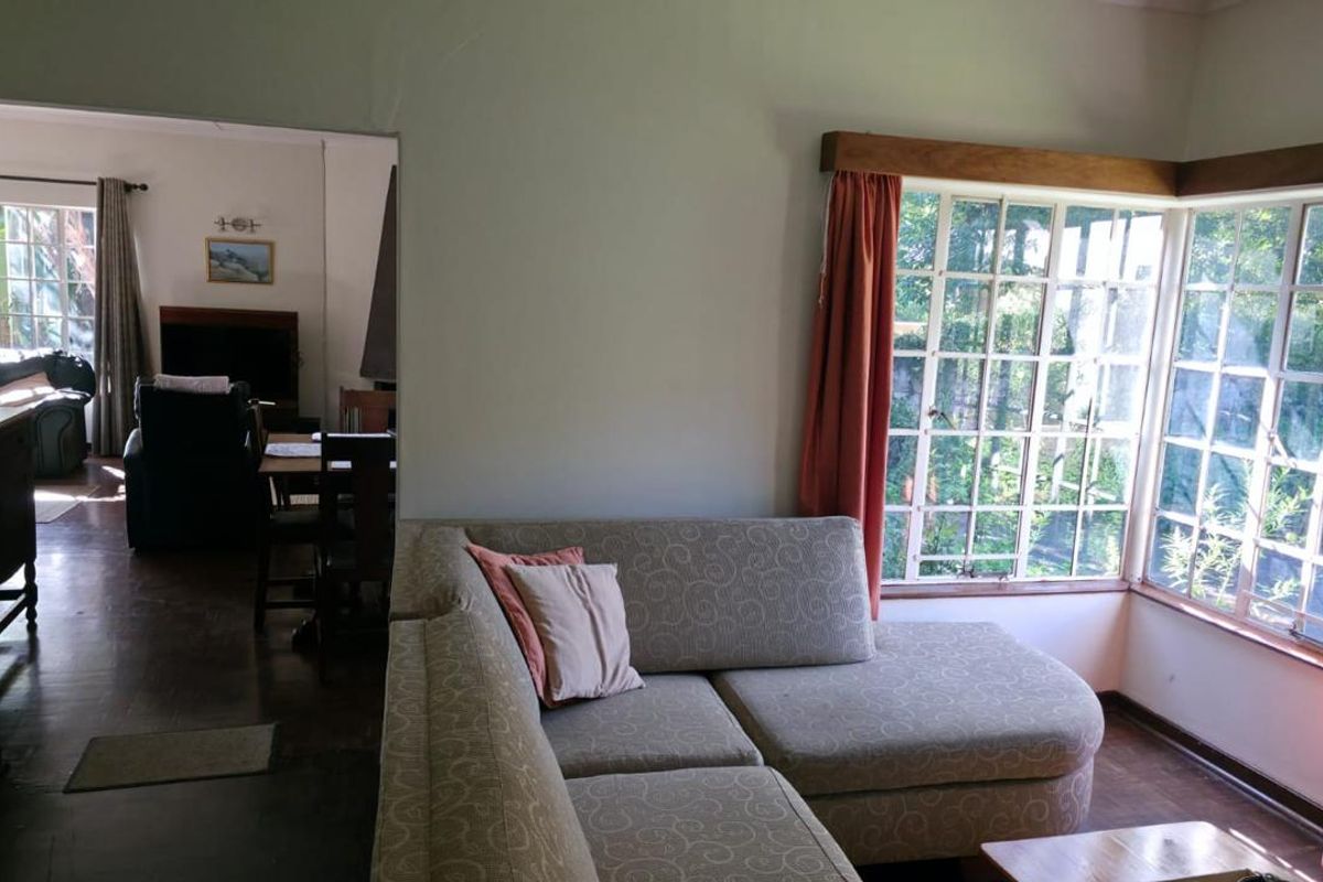 Charming Family Home in Lynnwood Glen, Pretoria - Photo 5