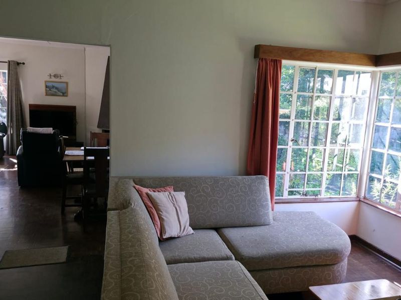 Charming Family Home in Lynnwood Glen, Pretoria - Photo 5