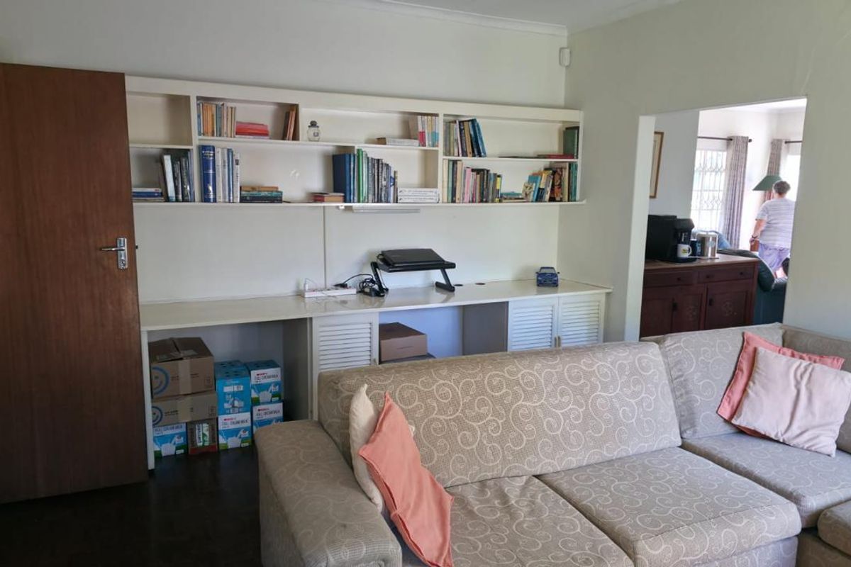 Charming Family Home in Lynnwood Glen, Pretoria - Photo 4