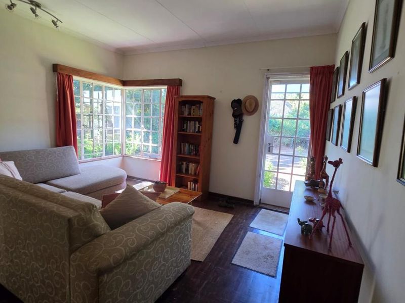 Charming Family Home in Lynnwood Glen, Pretoria - Photo 3