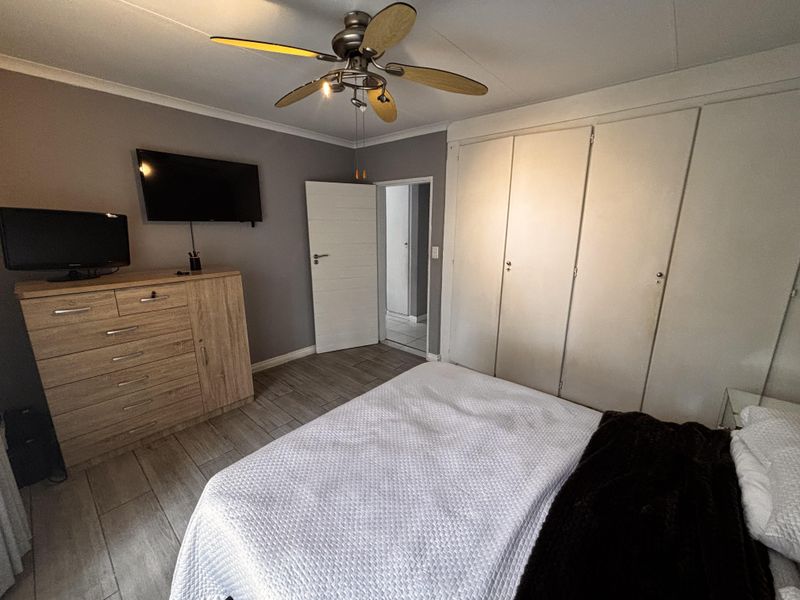 Safe and Stylish Lock Up and Go with a Wonderful Pool - Photo 10