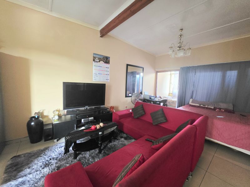 Neat 2 Bedroom Apartment – Great Location - Photo 6