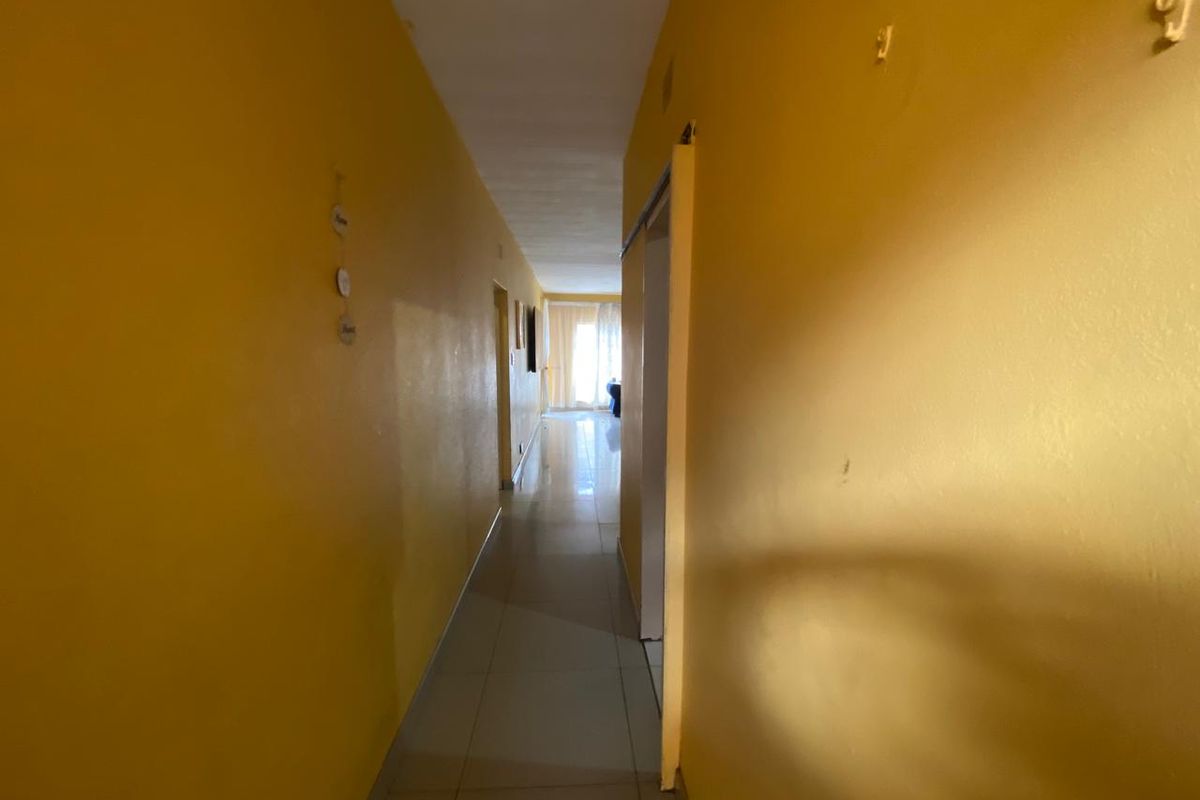 Charming 2-bedroom apartment in Vanderbijlpark CW 3, perfect for first-time buyers or investors! - Photo 5