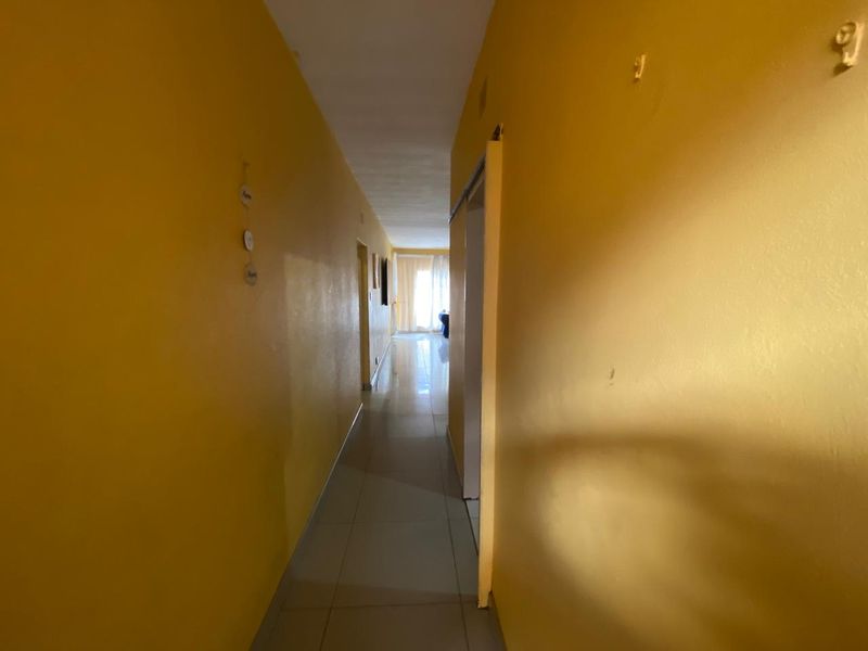 Charming 2-bedroom apartment in Vanderbijlpark CW 3, perfect for first-time buyers or investors! - Photo 5