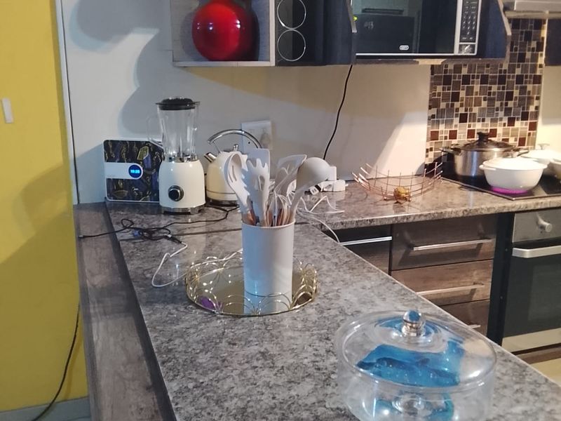 Charming 2-bedroom apartment in Vanderbijlpark CW 3, perfect for first-time buyers or investors! - Photo 9