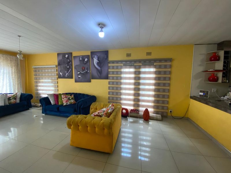 Charming 2-bedroom apartment in Vanderbijlpark CW 3, perfect for first-time buyers or investors! - Photo 4