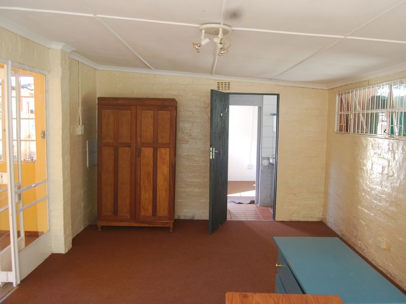 1 Bedroom Cottage\Apartment - Photo 6